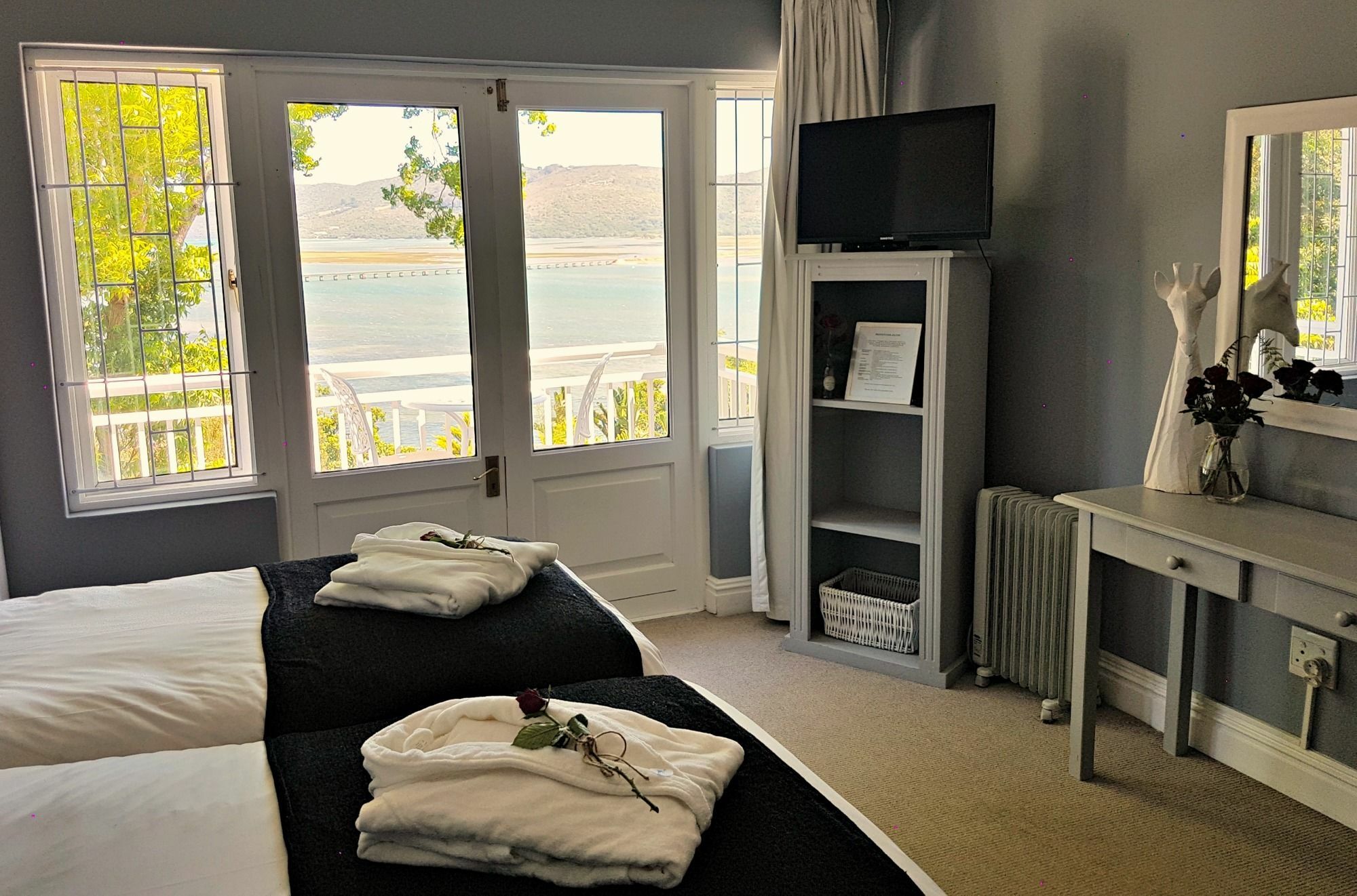 Roseroc Boutique Guesthouse นิสนา ภายนอก รูปภาพ